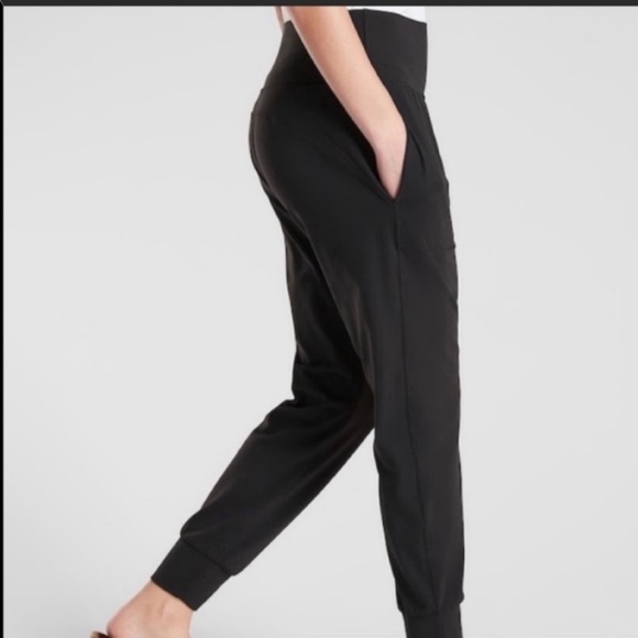 NWOT Athleta Salutation Cruise Jogger in Powervita - Picture 6 of 12